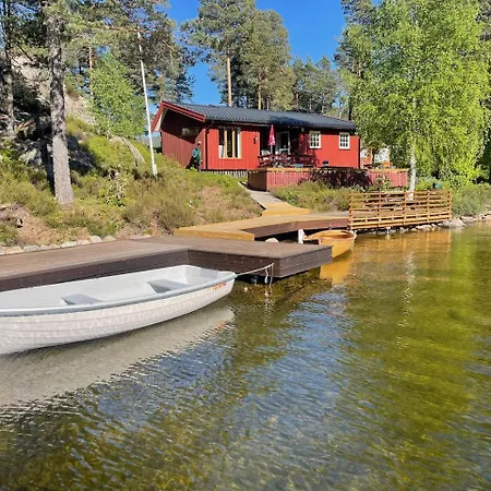 Sommeridyll I Vannkanten 펜션 *