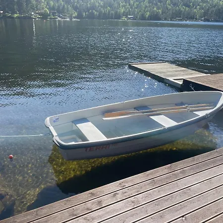 Sommeridyll I Vannkanten Bygland