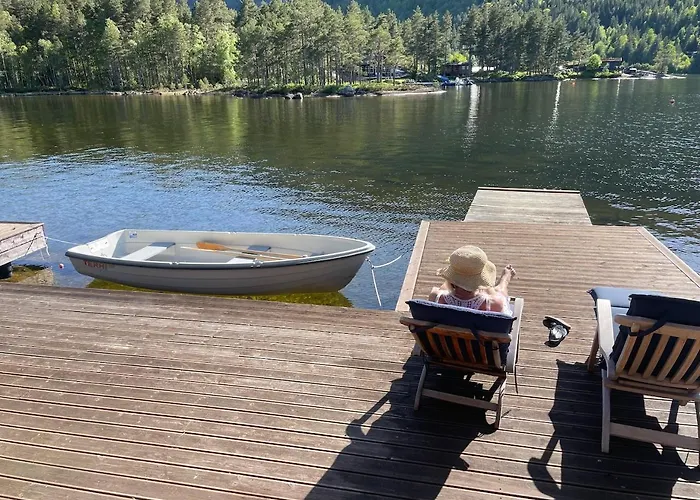 Sommeridyll I Vannkanten Bygland
